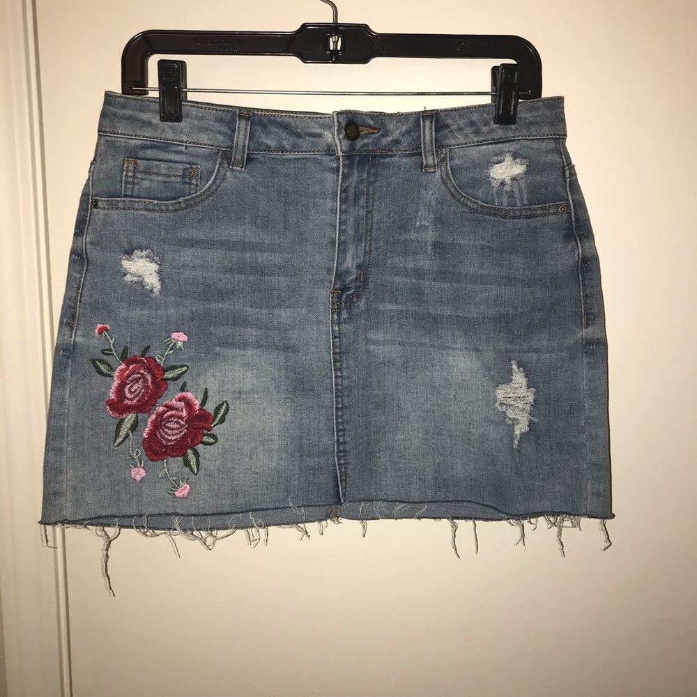 Cute Mini Jeans Skirt!